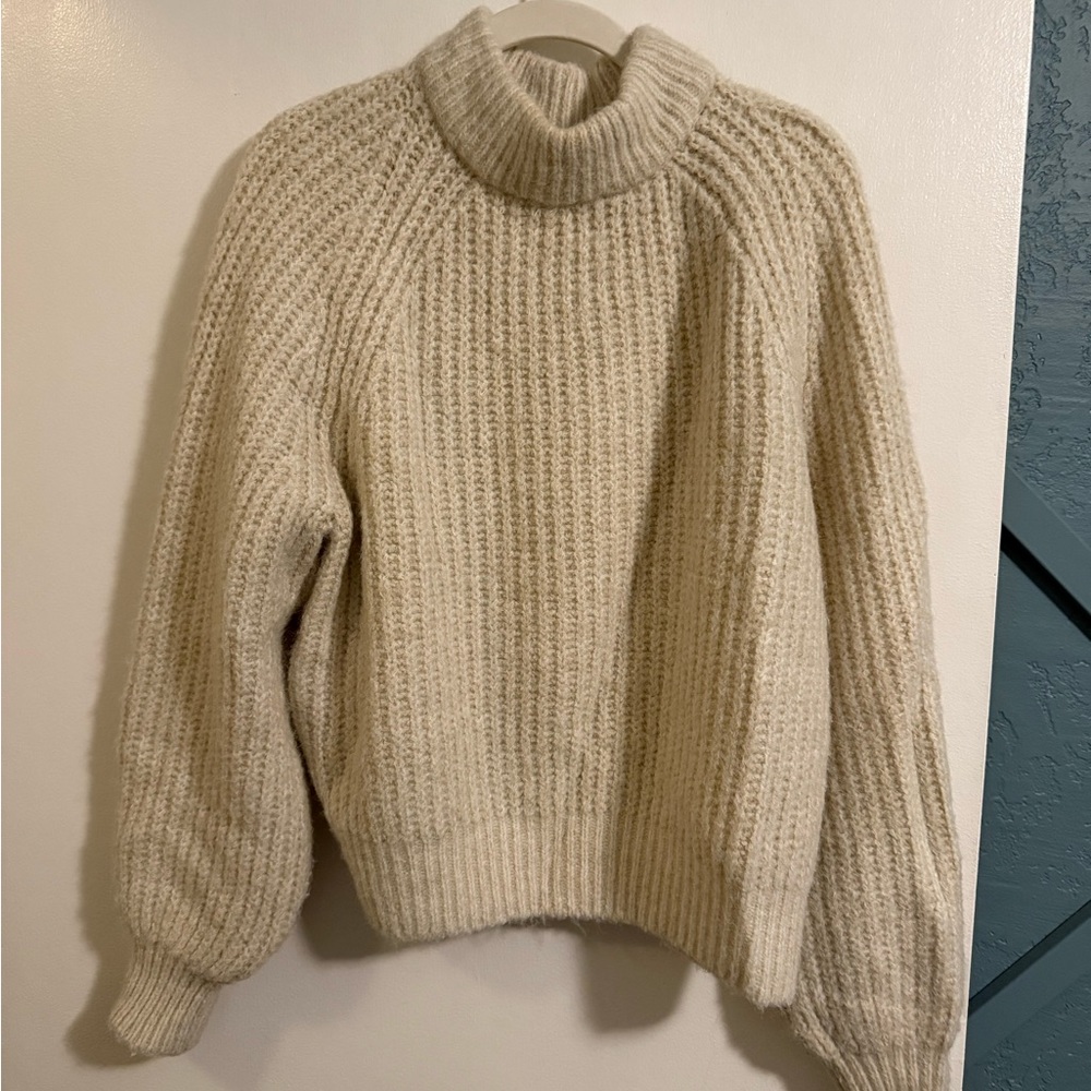 Universal Thread Cream mock neck Sweater
